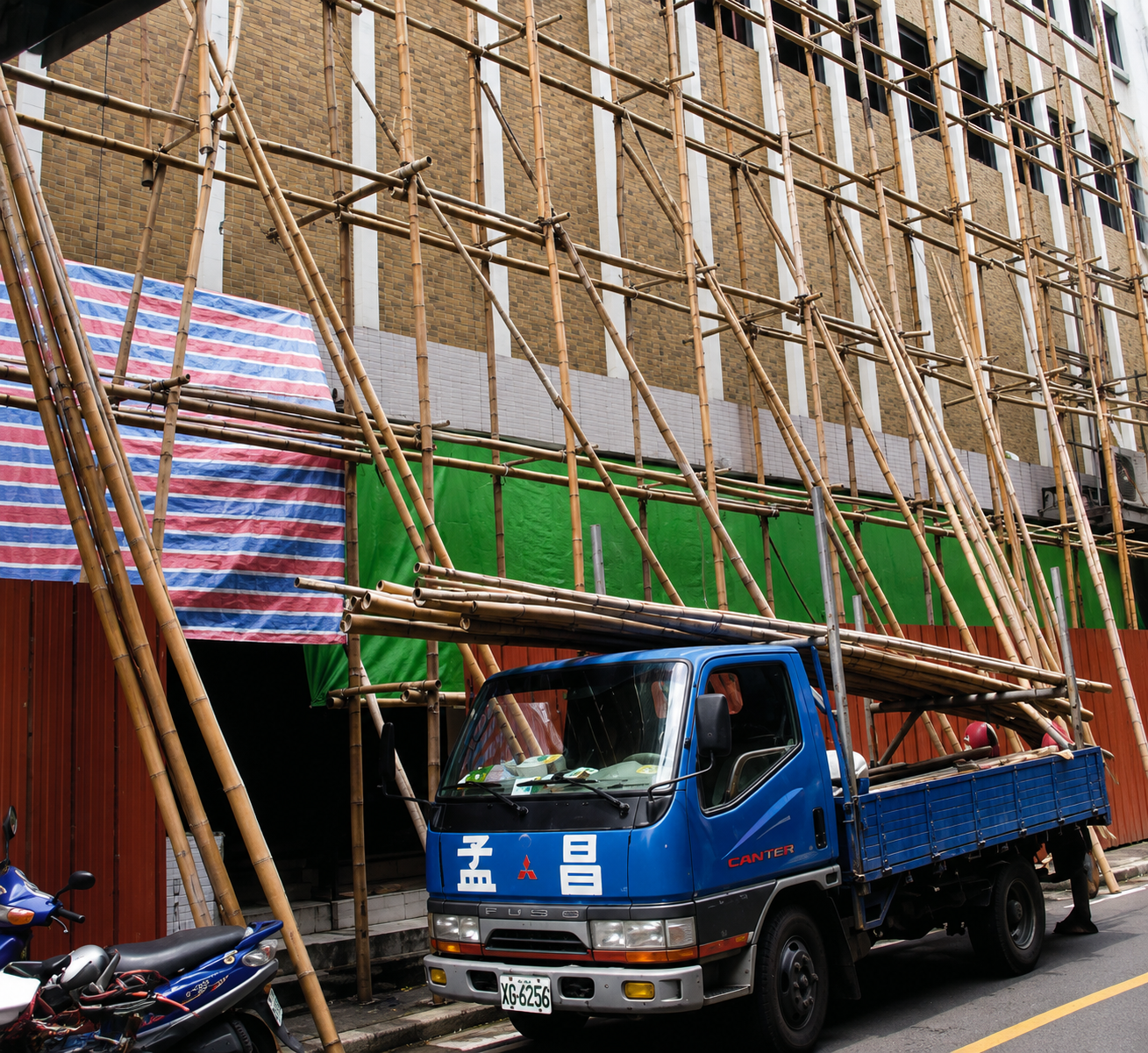 國光戲院大樓拆除工程 - 細節 1